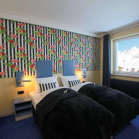 Hit The Sky سانت كريستوف ام ايه